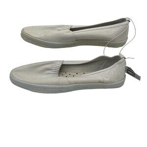 Basic Editions Womens White Slip-On Canvas Shoes Size 6 Pre-Owned